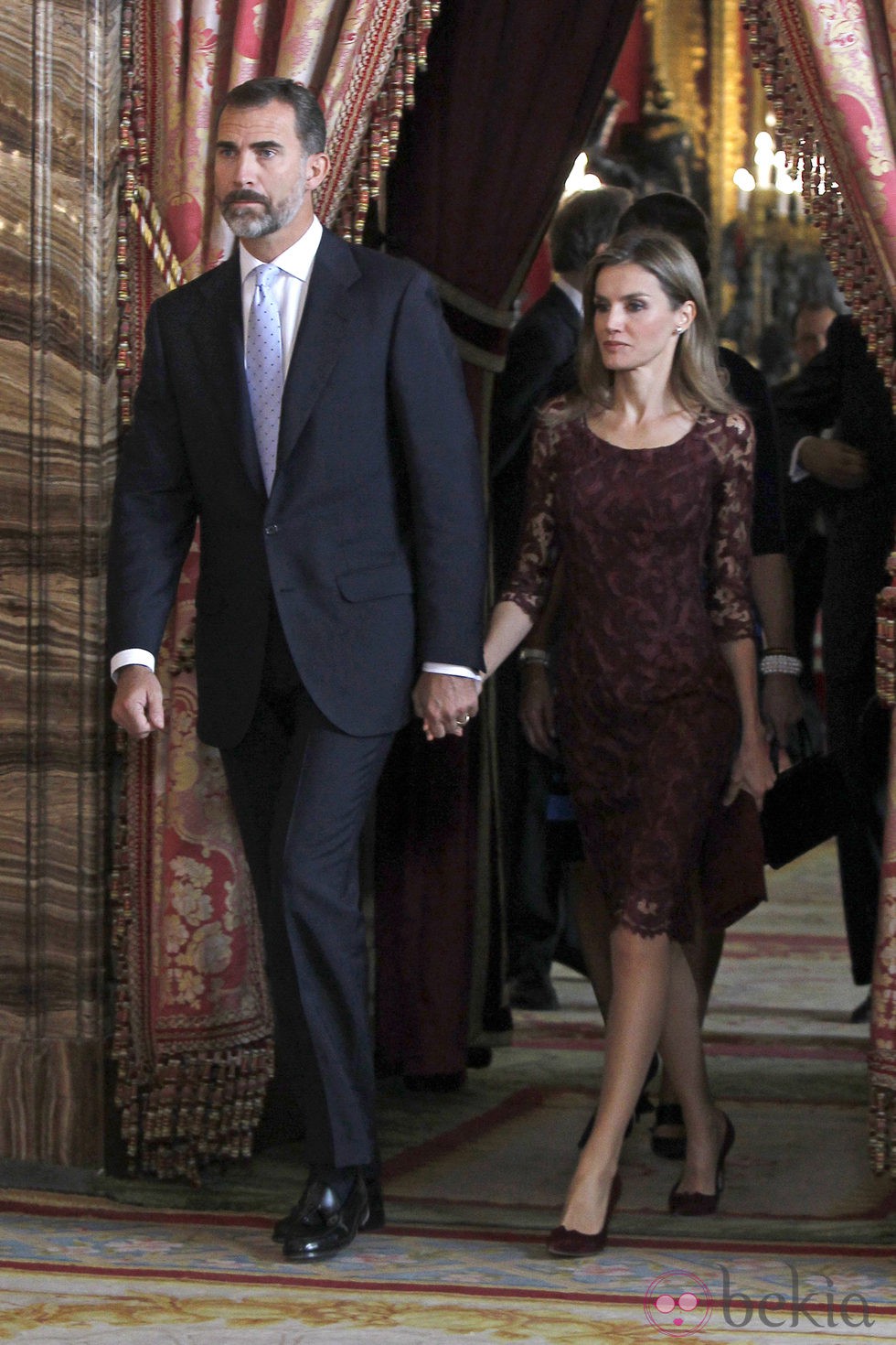 http://www.bekia.es/images/galeria/47000/47953_principes-felipe-letizia-recepcion-dia-hispanidad-2013.jpg