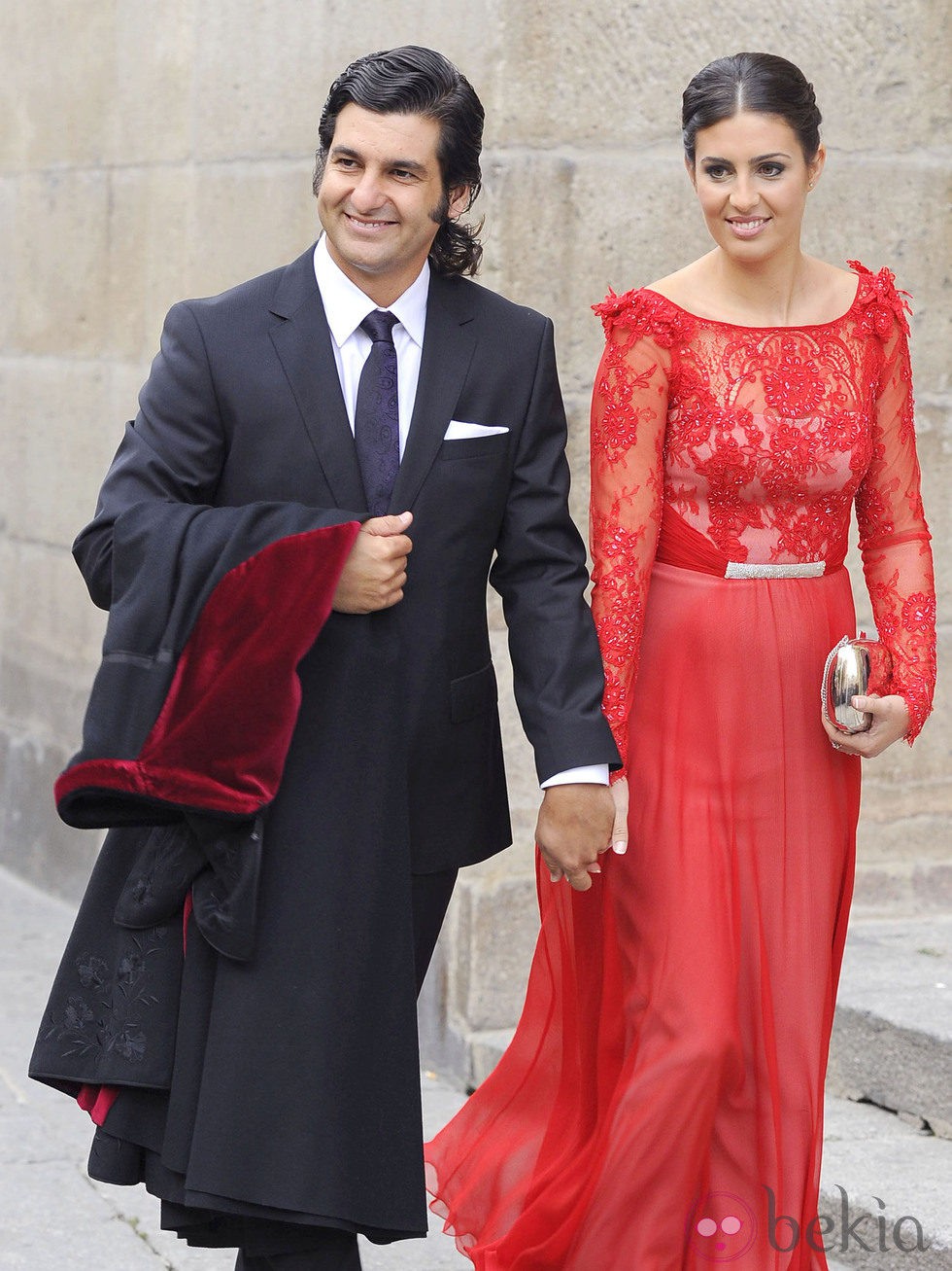 Morante de la Puebla y Elizabeth Garrido en la boda del torero Miguel Ángel Perera y Verónica Gutiérrez