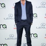 Josh Henderson en los Environmental Media Awards 2013