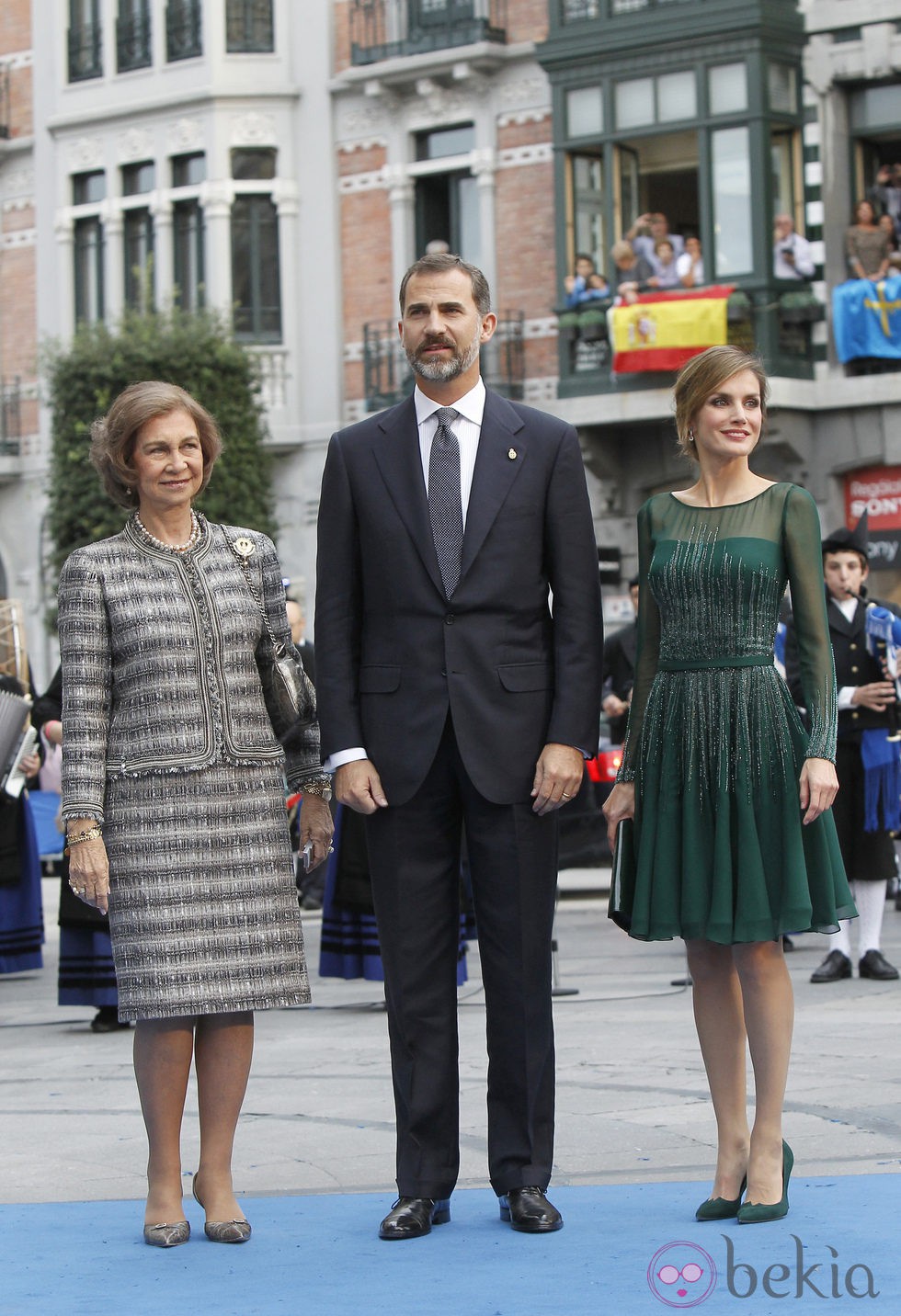 La Reina Sofía, el Príncipe Felipe y la Princesa Letizia llegan a los Premios Príncipe de Asturias 2013