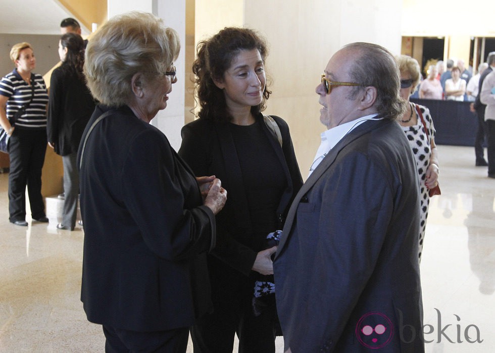 Arévalo en el funeral de Manolo Escobar