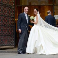 Anna Brufau con su padre Manuel Brufau durante su boda con Pablo Lara en Barcelona