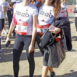 Toni Acosta y Ana Rujas en una carrera solidaria en Madrid