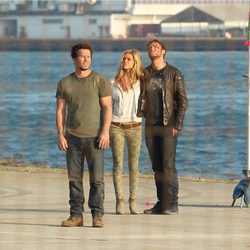 Mark Wahlberg, Nicola Peltz y Jack Reynor en el rodaje de 'Transformers 4: La era de la extinción' en Hong Kong