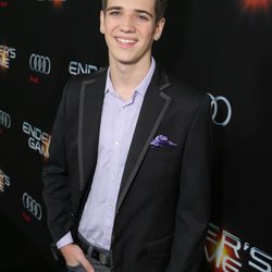 Brandon Tyler Russell en la premiere de 'El juego de Ender' en Los Angeles