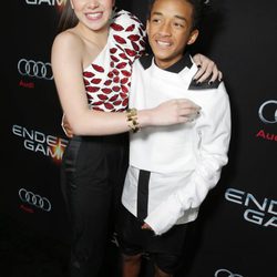 Hailee Steinfeld y Jaden Smith en la premiere de 'El juego de Ender' en Los Angeles