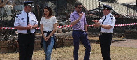 Federico y Mary de Dinamarca durante su visita a las zonas afectadas por el fuego en Australia