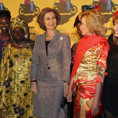 La Reina y famosos en el estreno de un documental