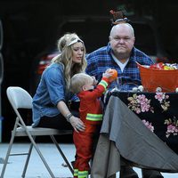 Hilary Duff y su hijo disfrutando de la tarde de Halloween