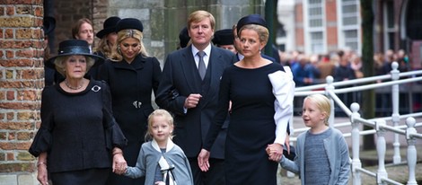 La Familia Real Holandesa en la ceremonia en recuerdo al Príncipe Friso de Holanda