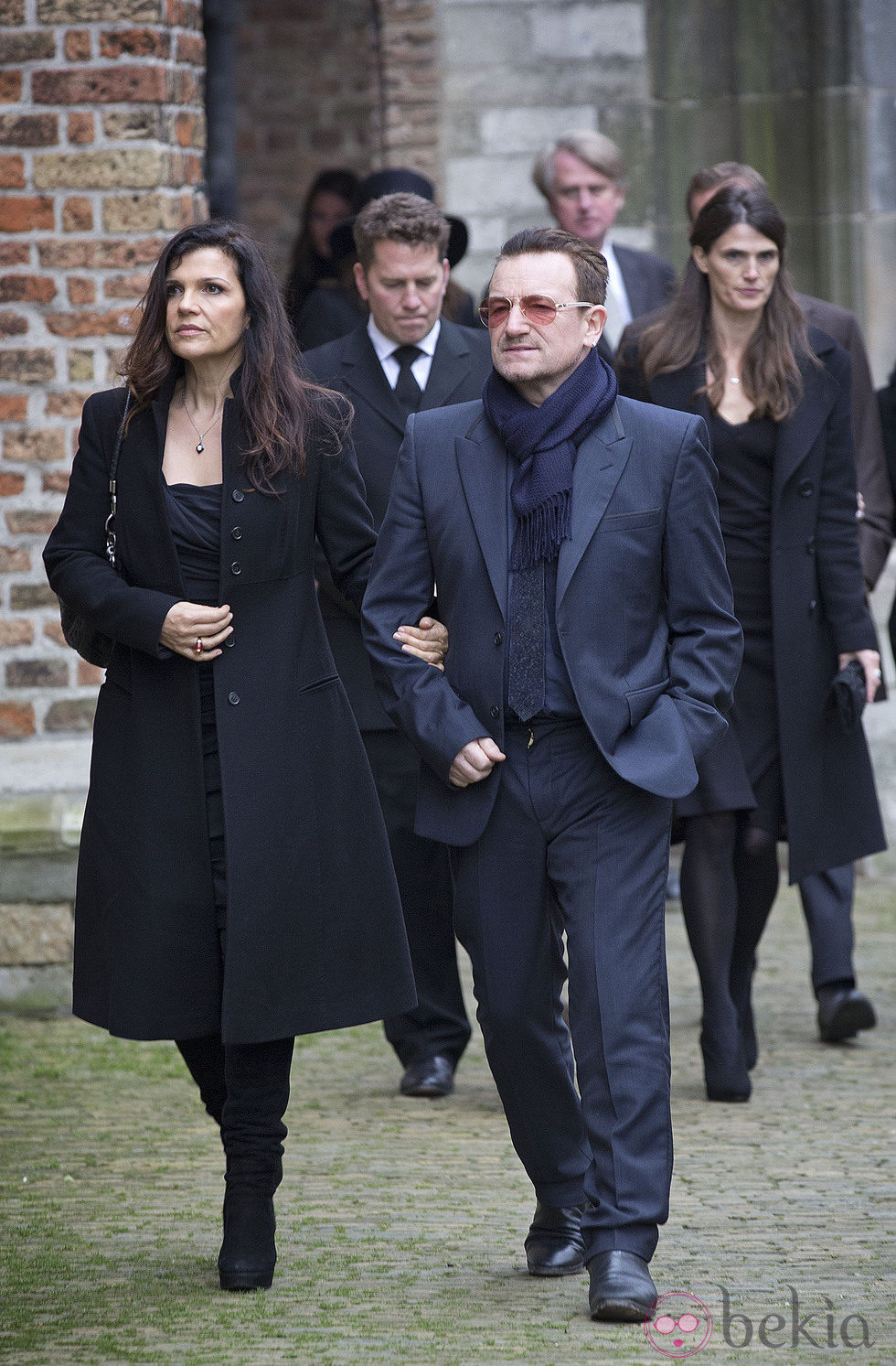 Bono y Ali Hewson en la ceremonia en recuerdo del Príncipe Friso de Holanda