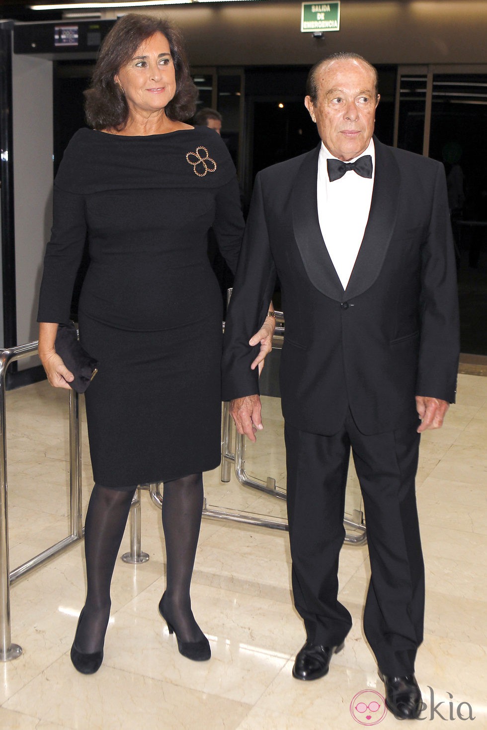 Carmen Tello y Curro Romero en la cena de honor a los galardonados con el premio Mariano de Cavia