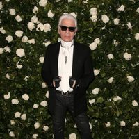 Karl Lagerfeld en una fiesta homenaje a Tilda Swinton en el MoMA