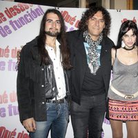 Beatriz Rico y el grupo Be Rock en la presentación de la obra de teatro '¡Qué desastre de función!'