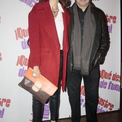 Lola Marceli y Juanjo Puigcorbé en la presentación de la obra de teatro '¡Qué desastre de función!'