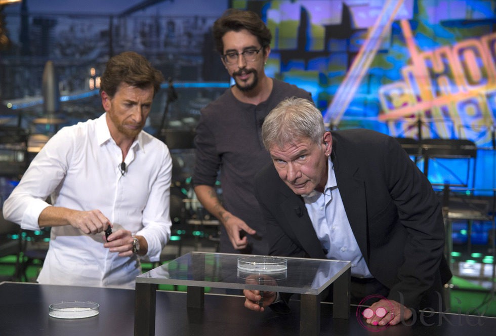 Harrison Ford hace un experimento en 'El Hormiguero'