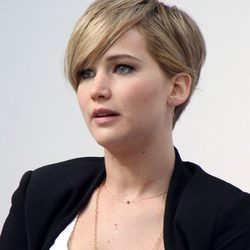 Jennifer Lawrence se corta el pelo