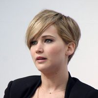 Jennifer Lawrence se corta el pelo