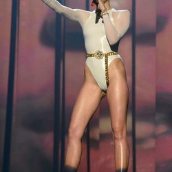 Miley Cyrus, durante su actuación en los MTV EMA 2013