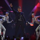 Actuación de Robin Thicke en los MTV EMA 2013