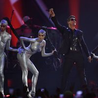 Actuación de Robin Thicke en los MTV EMA 2013