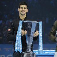 Novak Djokovic vence a Rafa Nadal en la final del Masters de Londres 2013