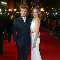 Sam Claflin y Laura Haddock en el estrno mundial de 'Los Juegos del Hambre: En llamas'