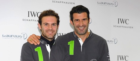 Luis Figo y Juan Mata en un acto de la Asociación Pauta de Madrid