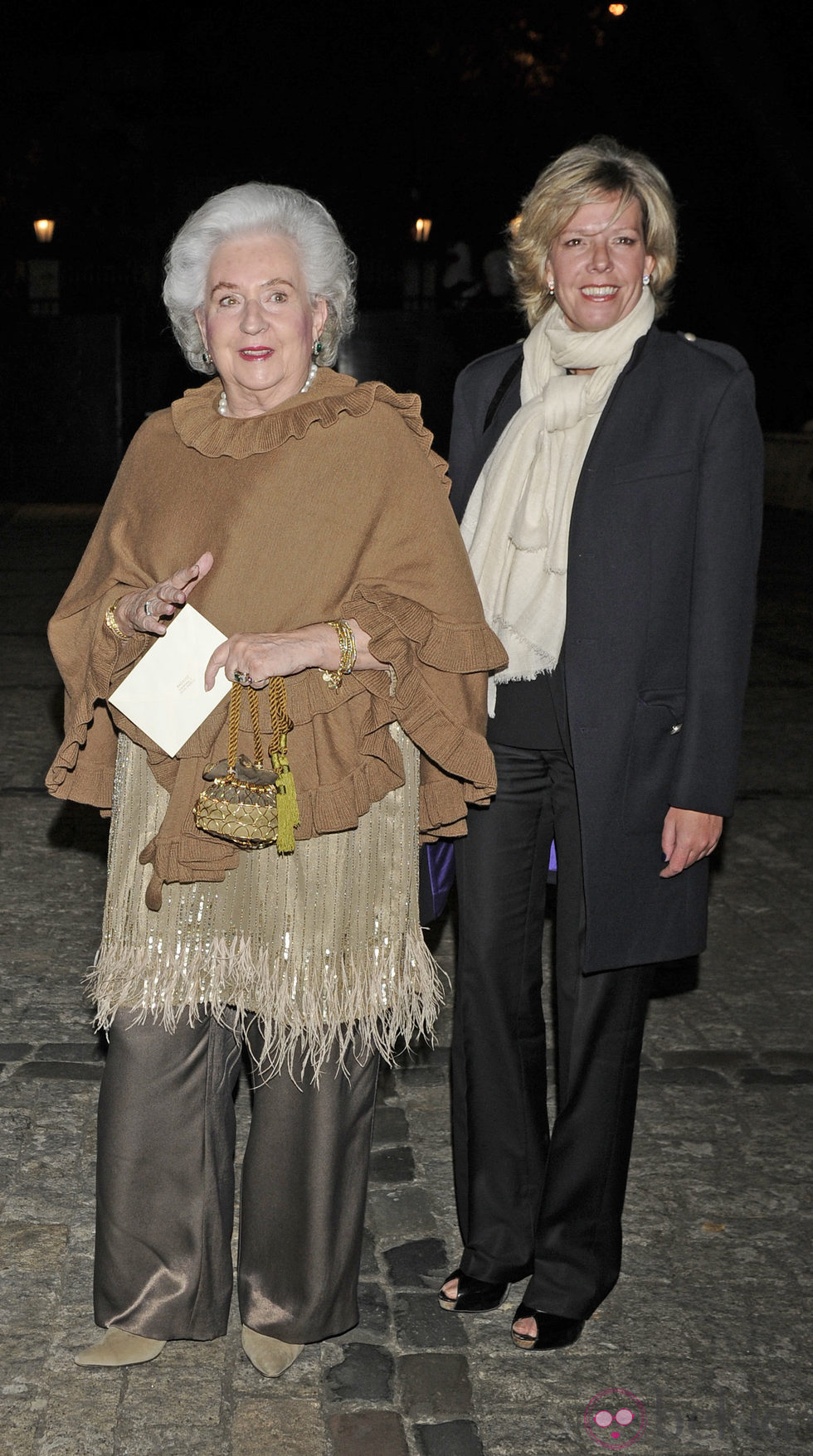 La Infanta Pilar y Simoneta Gómez de Acebo en la cena benéfica de la Asociación Nuevo Futuro