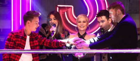 James Arthur, Lisa Snowdon, Jessie J, Dave Berry y Conor Maynard encienden las luces de Navidad de Oxford Street