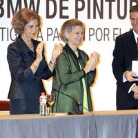 La Reina Sofía e Irene de Grecia entregan el premio BMW de Pintura