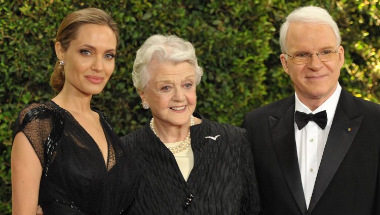 Angelina Jolie, Angela Lansbury y Steven Martin en la ceremonia de entrega de los Governors Awards 2013