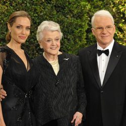 Angelina Jolie, Angela Lansbury y Steven Martin en la ceremonia de entrega de los Governors Awards 2013