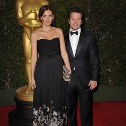 Rhea Durham y Mark Walhberg en la ceremonia de entrega de los Governors Awards 2013