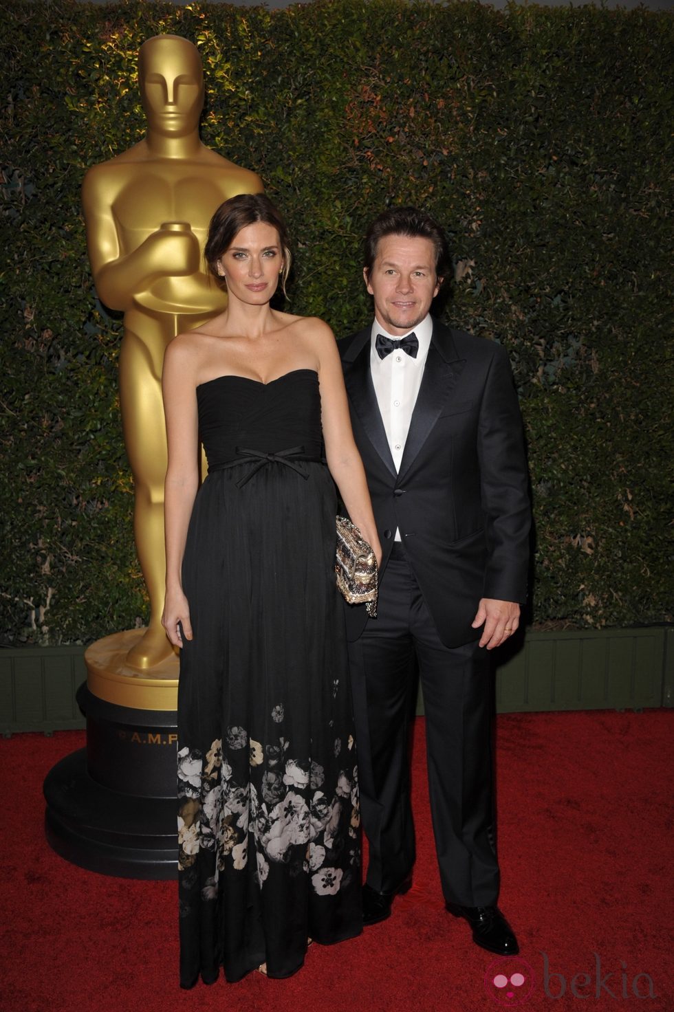 Rhea Durham y Mark Walhberg en la ceremonia de entrega de los Governors Awards 2013