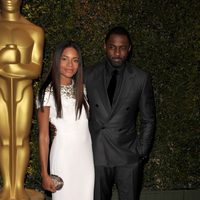 Naomie Harris y Idris Elba en la ceremonia de entrega de los Governors Awards 2013