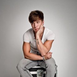 Sam Callahan pensativo