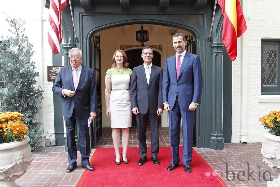 El príncipe Felipe junto al Alcalde de Los Ángeles