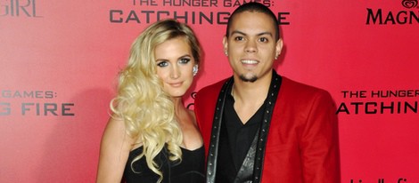 Ashlee Simpson y Evan Ross en el estreno de 'Los Juegos del Hambre: En llamas' en Los Angeles