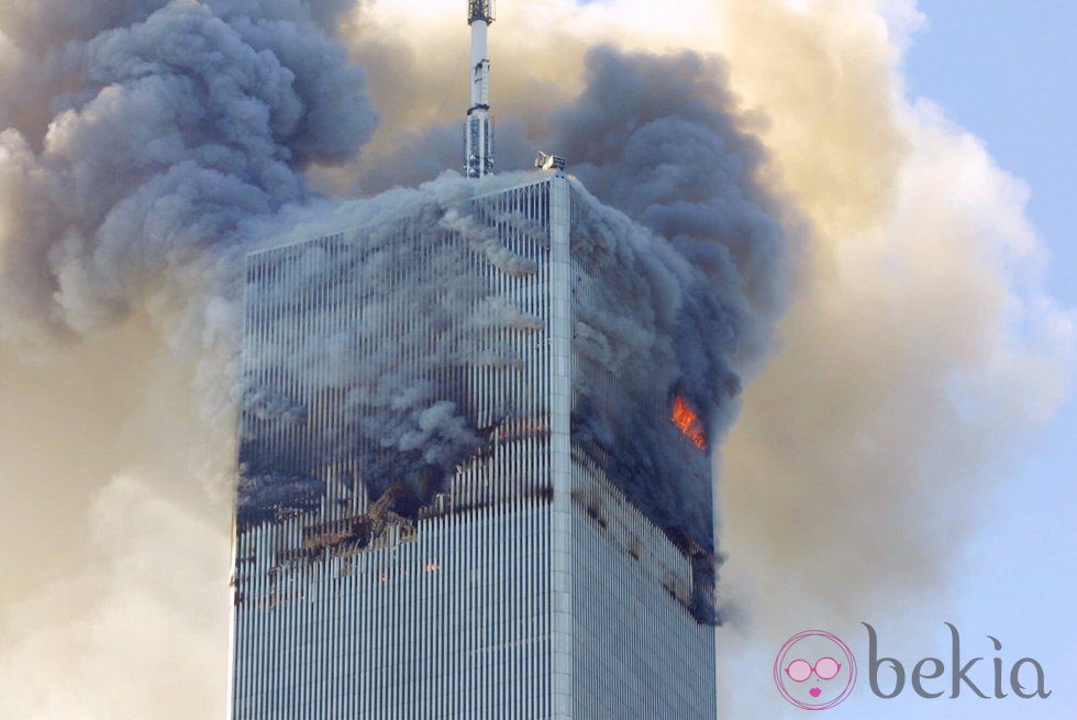 11-S: la Torre Norte del World Trade Center en llamas tras el choque del avión