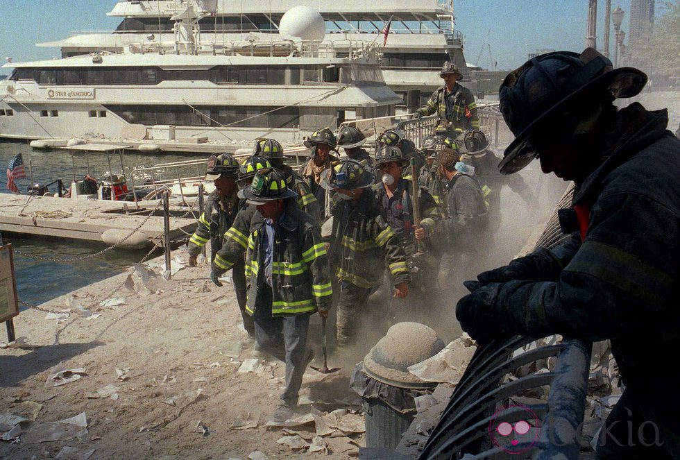 11-S: Bomberos trabajando en el World Trade Center tras el derrumbamiento de las Torres Gemelas