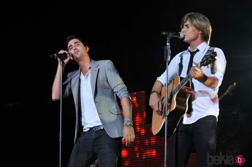 Álex Ubago en concierto con Carlos Baute