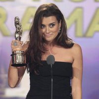 Cote de Pablo recibe el ALMA a la mejor actriz de Televisión