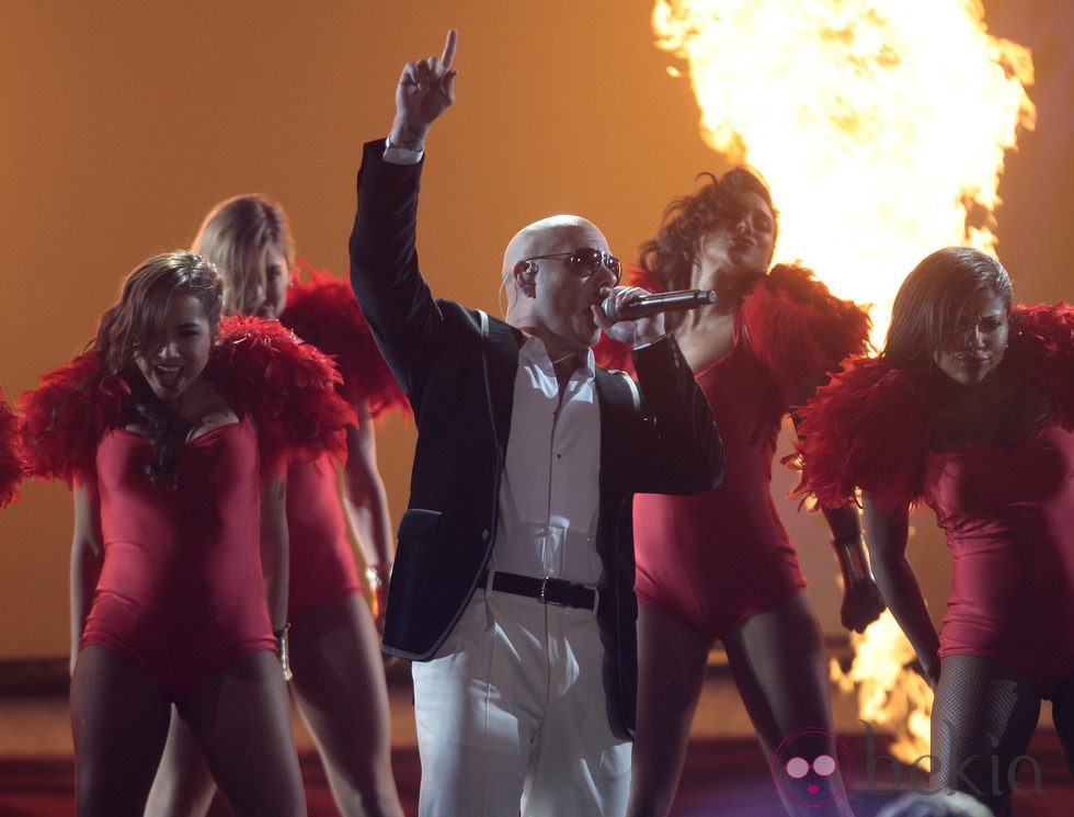 Actuación de Pitbull en los premios ALMA 2011