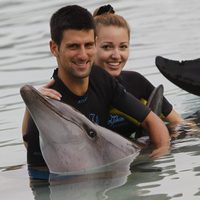 Djokovic y Jelena Ristic, dos enamorados en Dubai