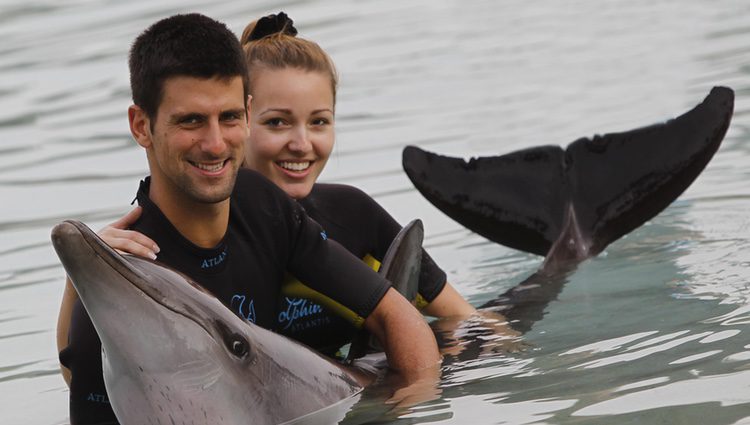 Djokovic y Jelena Ristic, dos enamorados en Dubai