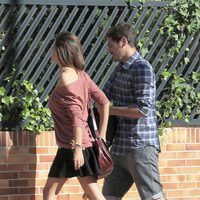 Iker Casillas y Sara Carbonero frente a la casa que comparten en Boadilla