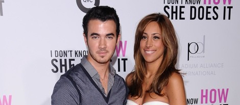 Kevin Jonas y su mujer Danielle Deleasa en el estreno de 'Tentación en Manhattan' en Nueva York