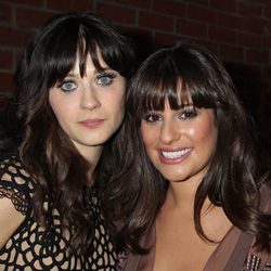  Zooey Deschanel y Leah Michelle en la presentación de la nueva temporada de Fox