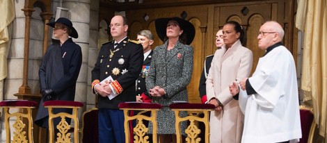 Alberto y Charlene de Mónaco con las Princesas Carolina y Estefanía en el Día Nacional de Mónaco 2013